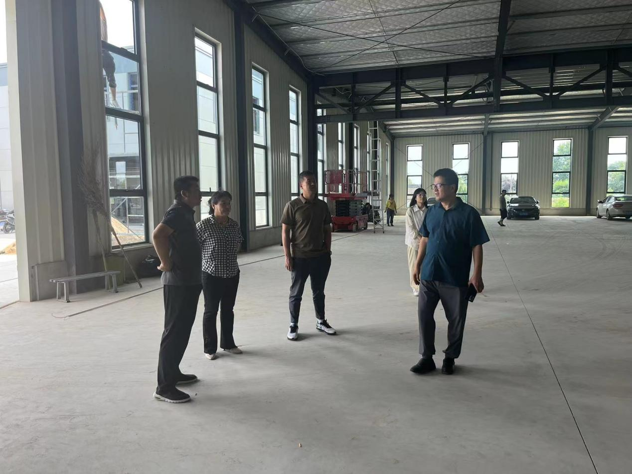 秦商总会乡村振兴工作委员会赴杨凌国际猕猴桃创新创业园考察交流乡村振兴项目(图5)